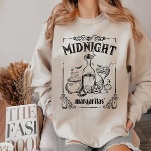Salem 1692 Midnight Margaritas Retro Massachusetts SweatShirt
